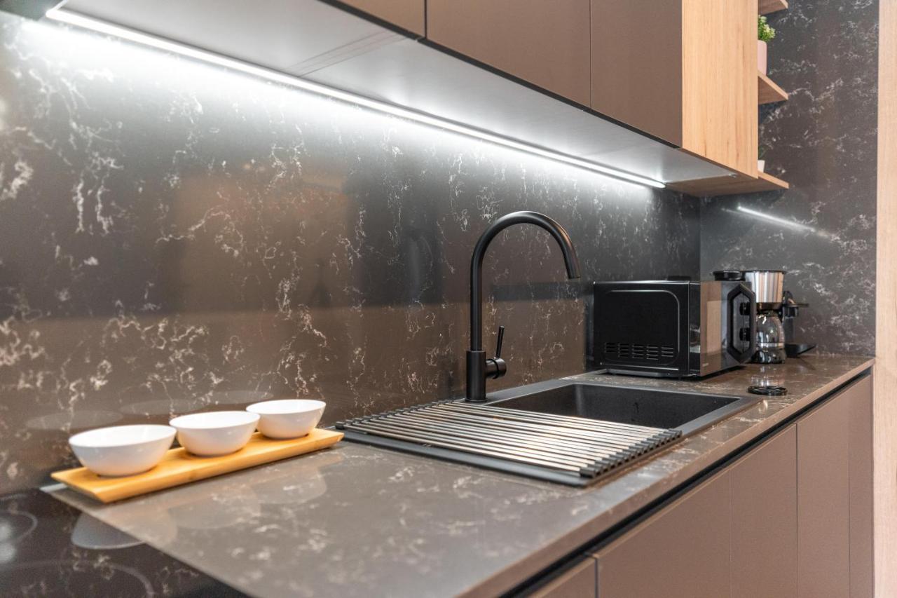 Elegant Apartment In Center, 5Min To History Sites Atena Exterior foto