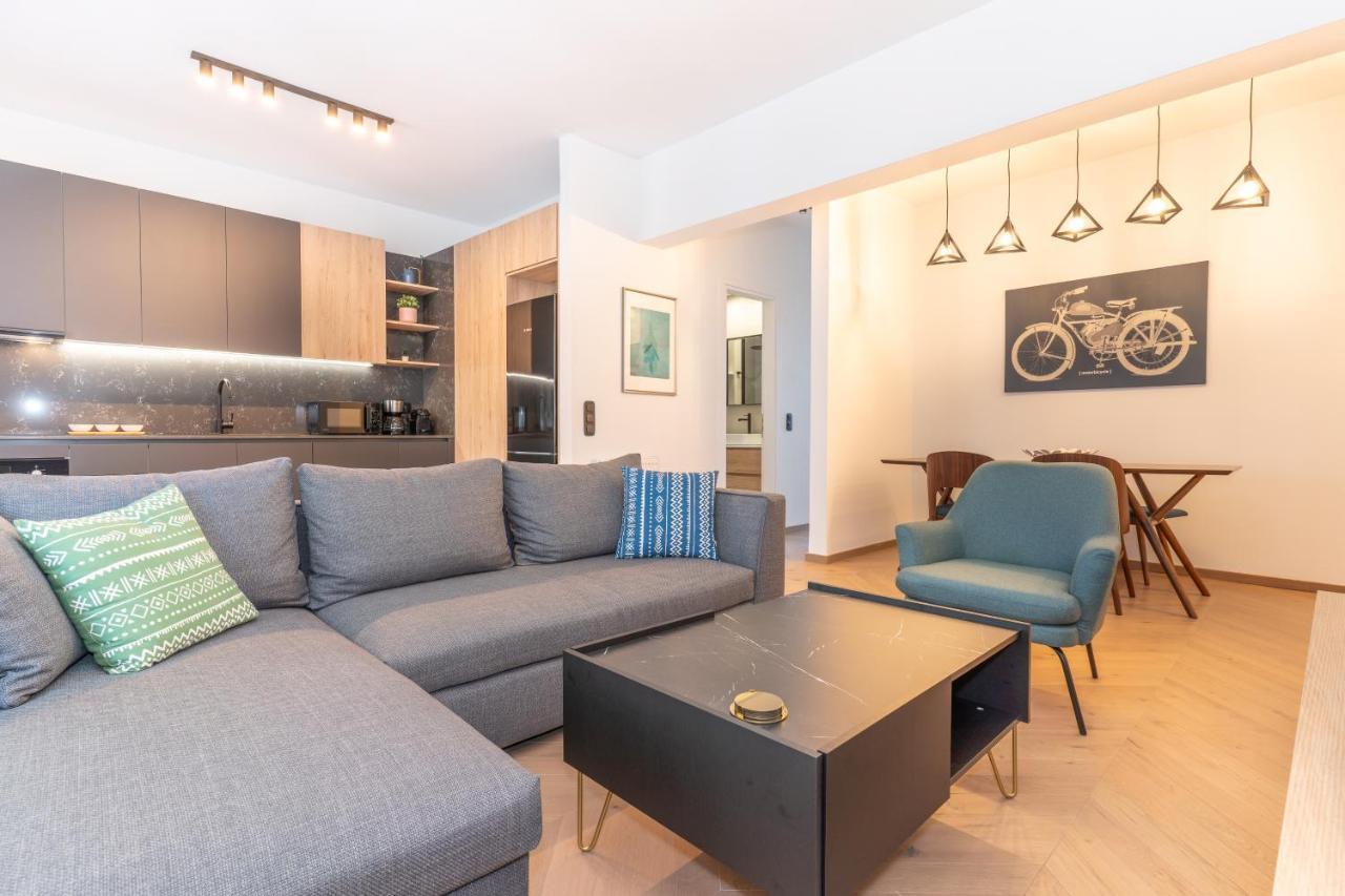 Elegant Apartment In Center, 5Min To History Sites Atena Exterior foto