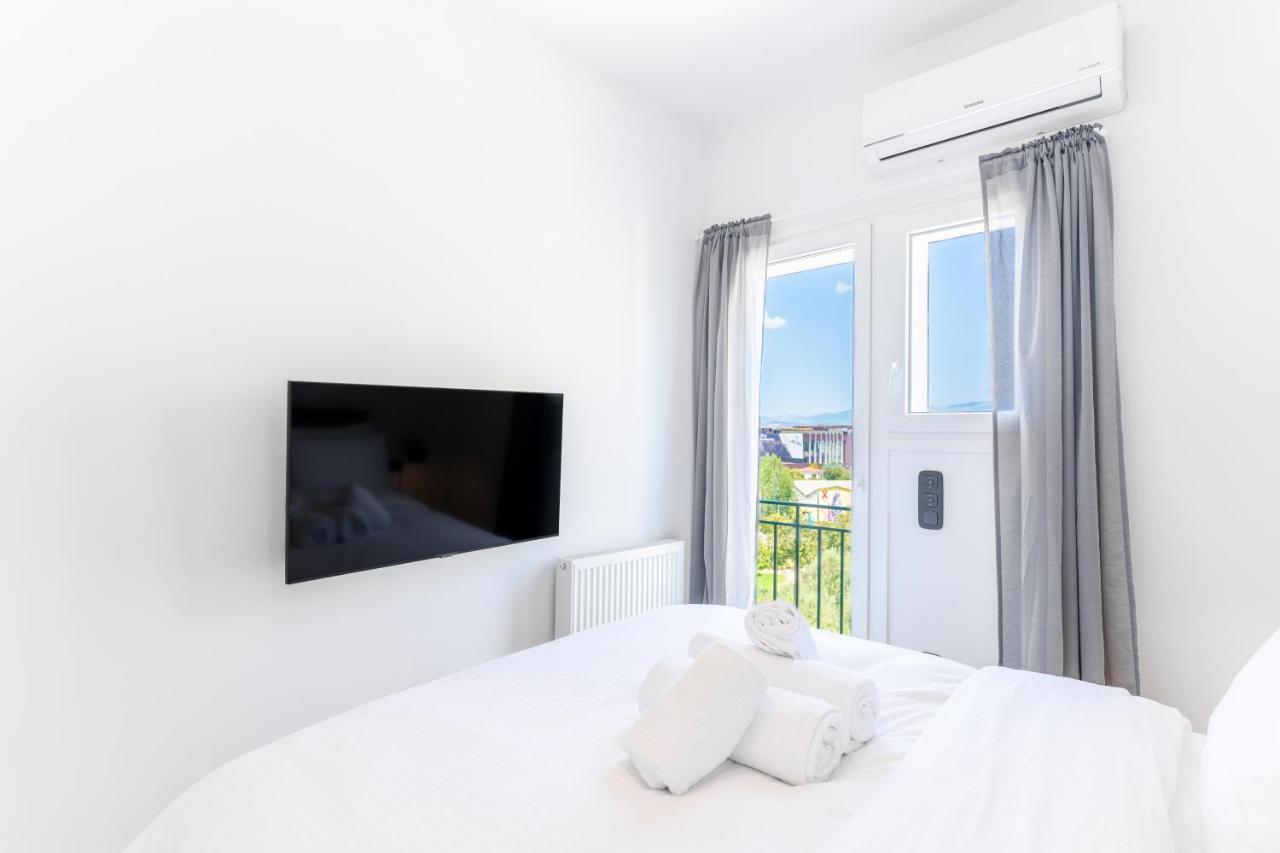Elegant Apartment In Center, 5Min To History Sites Atena Exterior foto