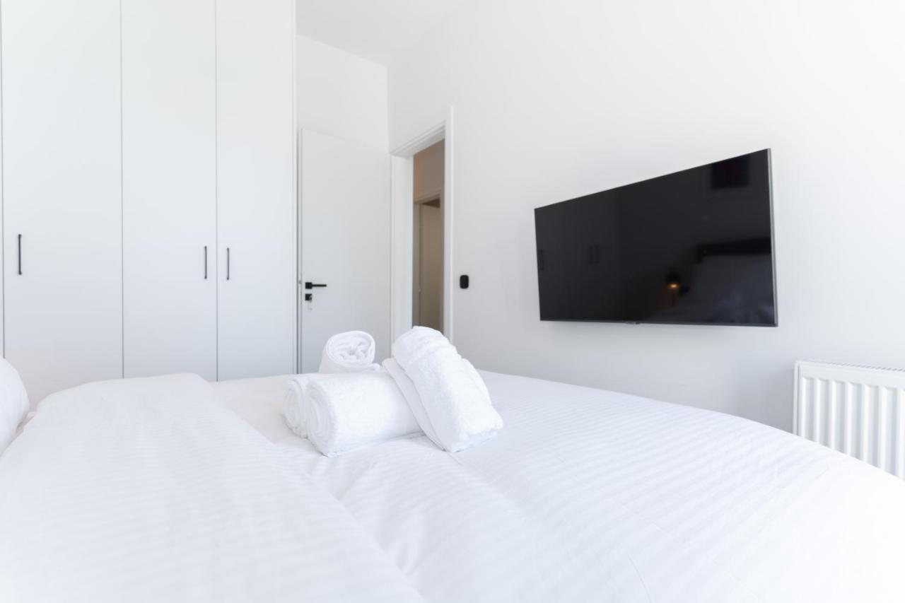 Elegant Apartment In Center, 5Min To History Sites Atena Exterior foto