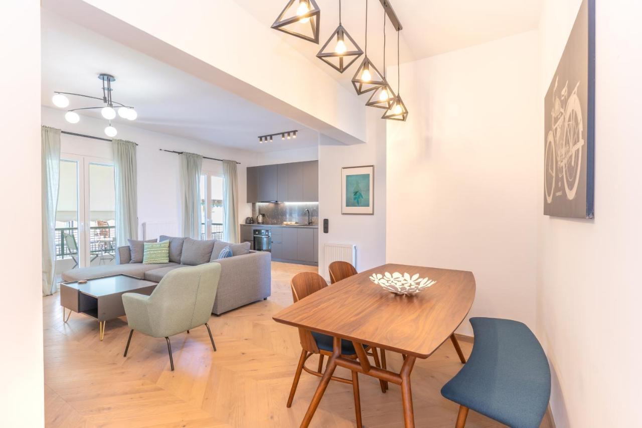 Elegant Apartment In Center, 5Min To History Sites Atena Exterior foto
